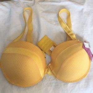 NWT Bra!